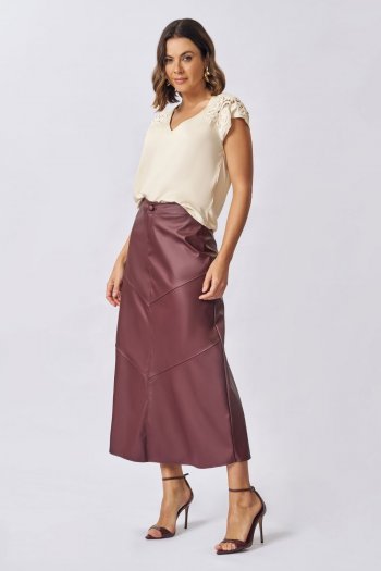 Saia Longa em Plano PU com Fecho por Botão