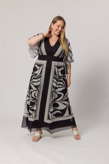 Vestido Longo em Tule Geométrico